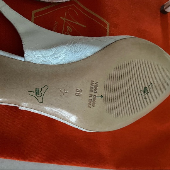 Women's White Lace Slingback Heels (new, never worn) - Picture 3 of 6